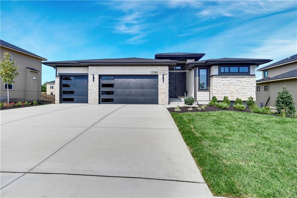 15388 W 161st Terrace, Olathe, KS
