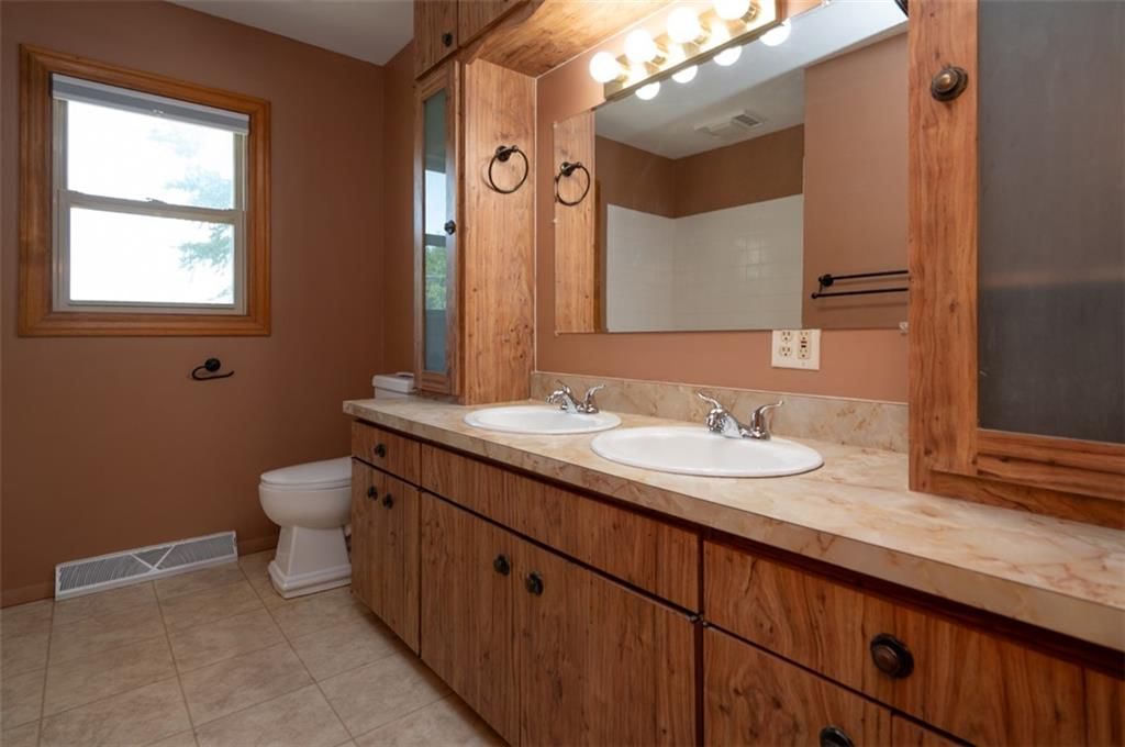 607 W Main Street — photo 9