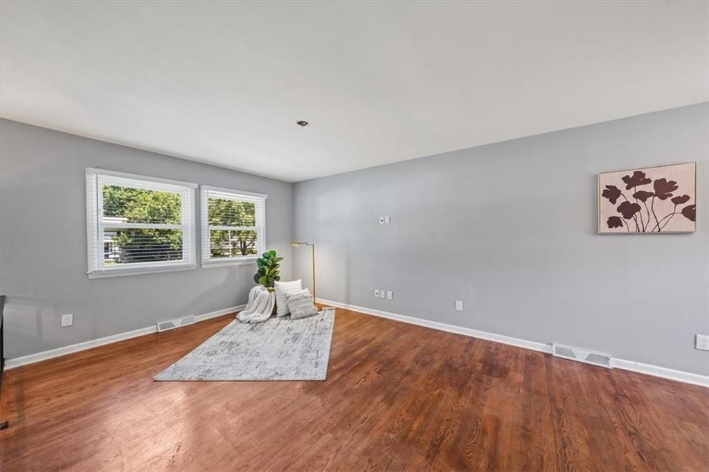 9213 W 100th Street — photo 3