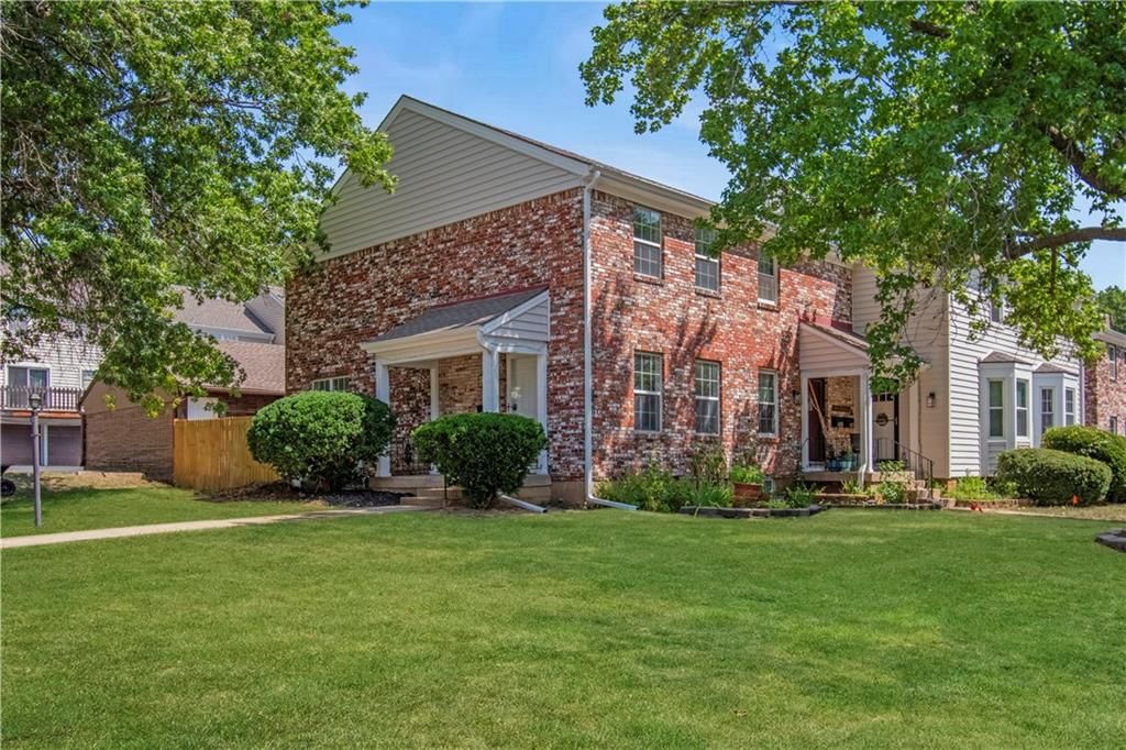 6815 N Askew Circle — photo 2