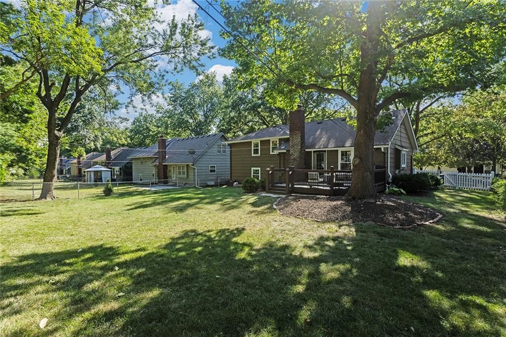 9709 Carter Drive — photo 32