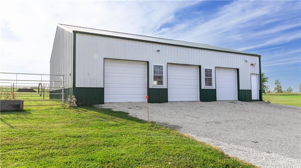 215 NE E Highway Highway — photo 43