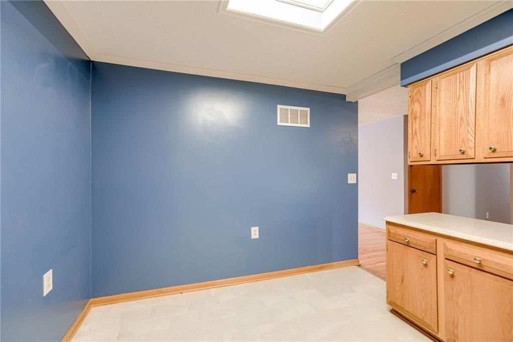 906 NW B Street — photo 14