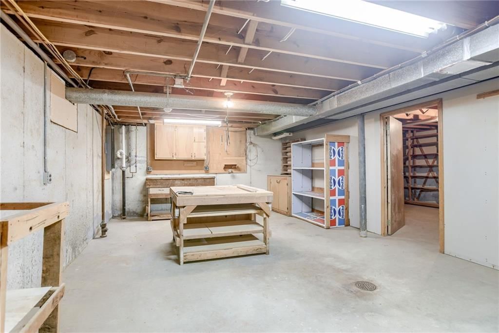 906 NW B Street — photo 27