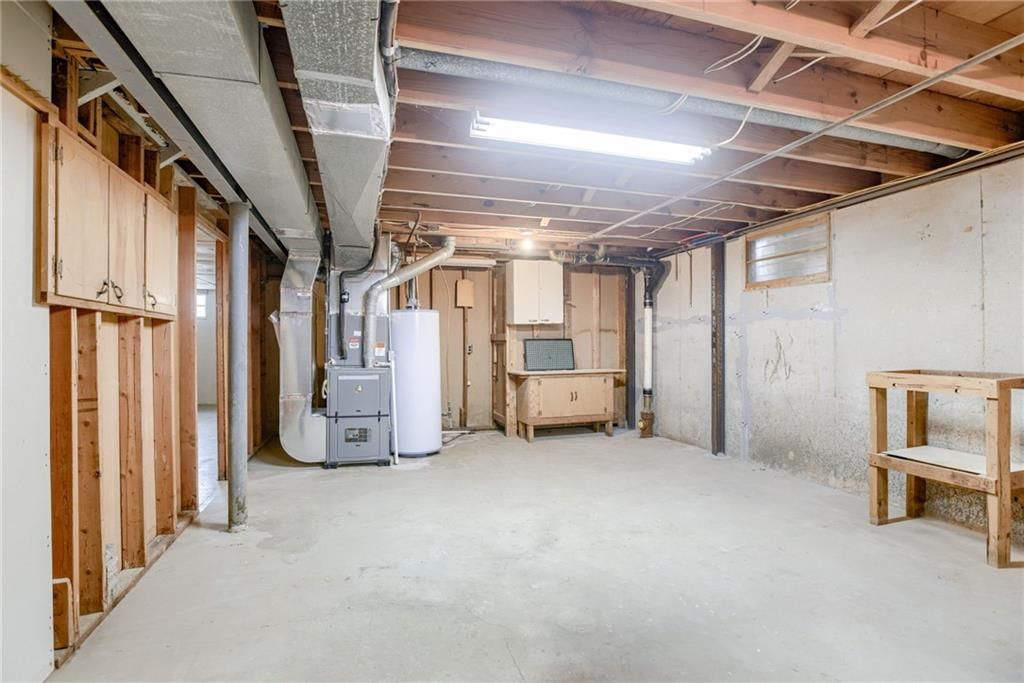 906 NW B Street — photo 28