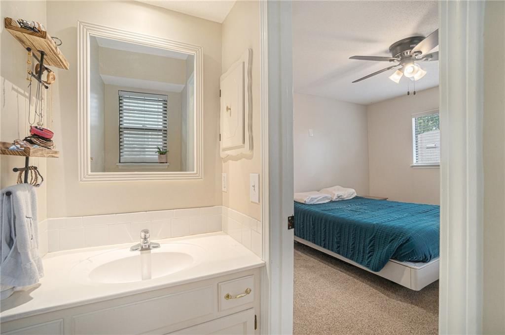 1412 S Pawnee Drive — photo 14
