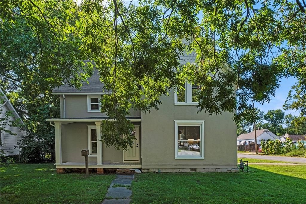 1100 S Independence Street, Harrisonville, MO