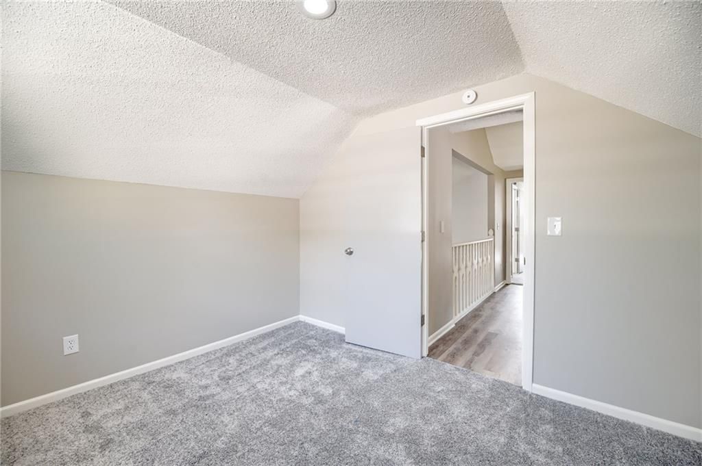 9601 E 89th Street — photo 27