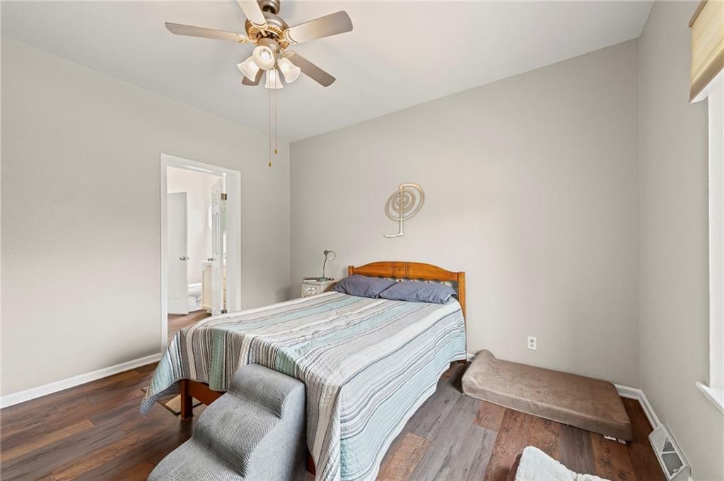 1408 Oak Street — photo 12