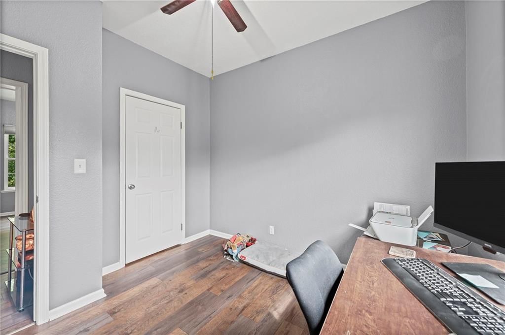 1408 Oak Street — photo 20