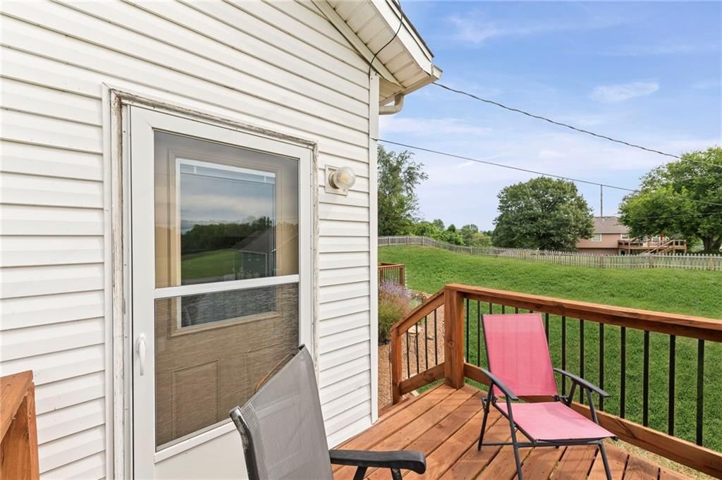1408 Oak Street — photo 26