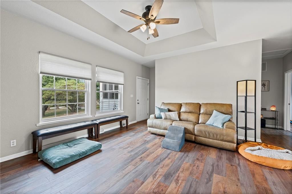 1408 Oak Street — photo 4