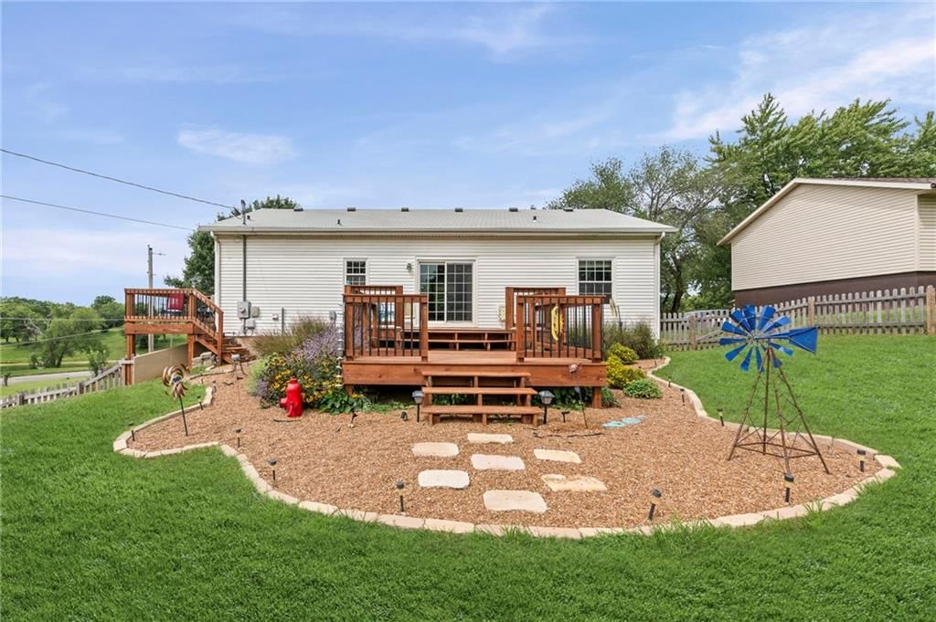 1408 Oak Street — photo 33