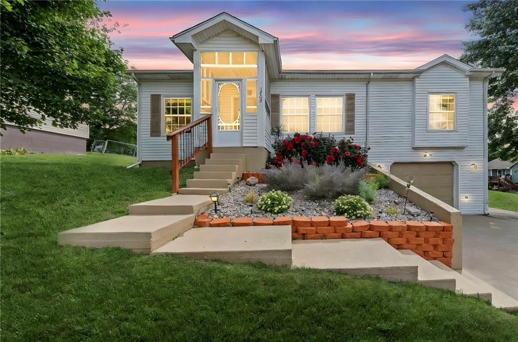 1408 Oak Street — photo 34