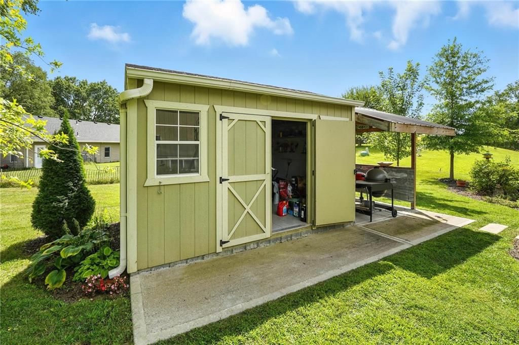 311 Summerset Drive — photo 9