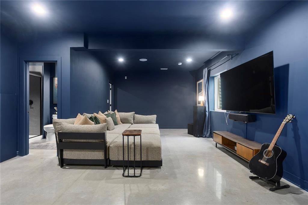 2028 Olive Street — photo 36