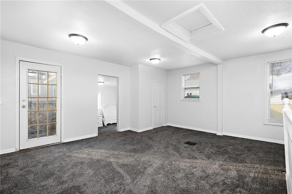 1411 Seneca Street — photo 32