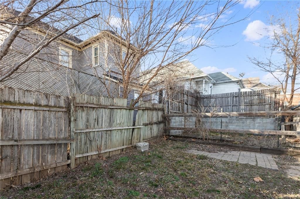 1411 Seneca Street — photo 36
