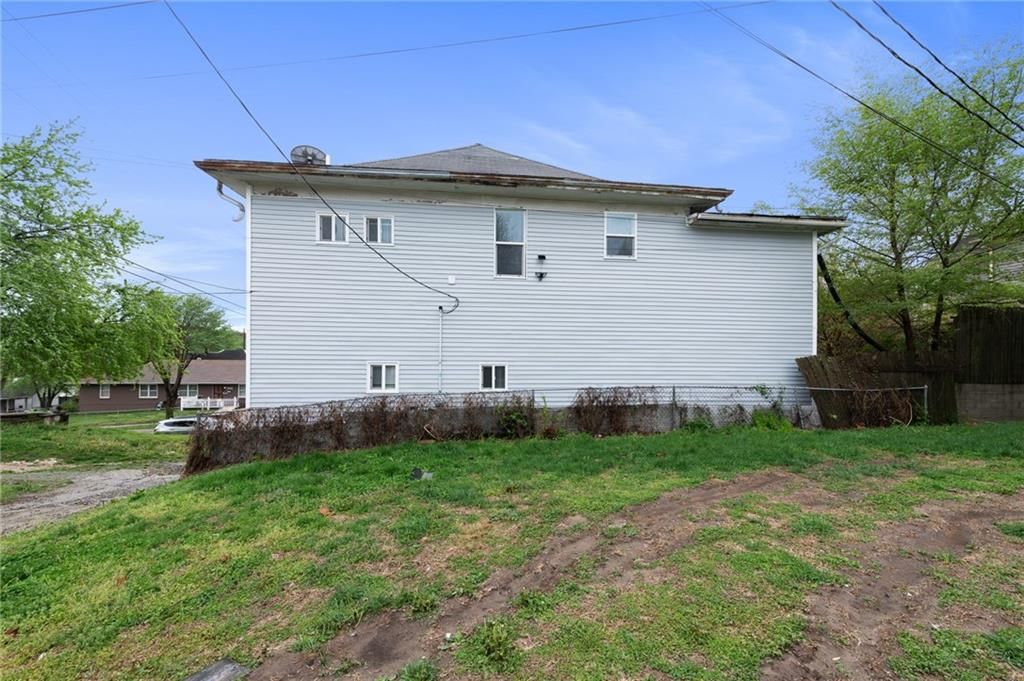 1411 Seneca Street — photo 41