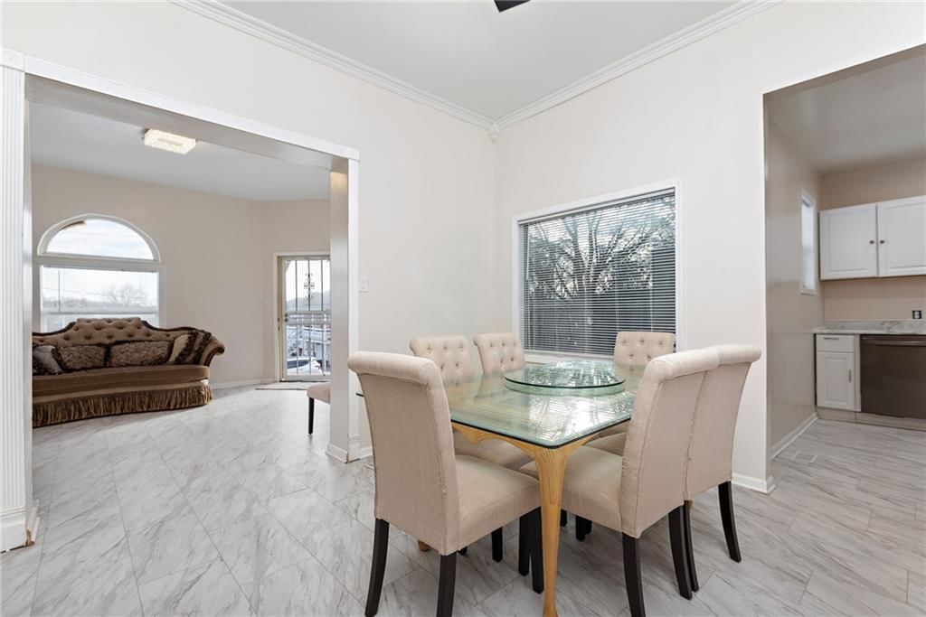 1411 Seneca Street — photo 8