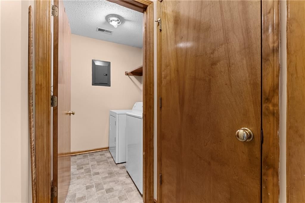 1213 DEAN Drive — photo 14