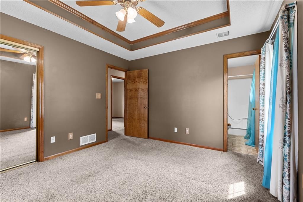 1213 DEAN Drive — photo 16