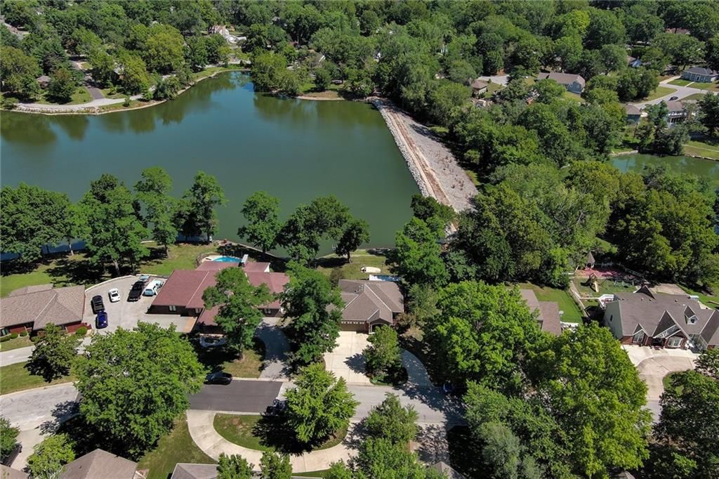6925 Lakeshore Drive — photo 56
