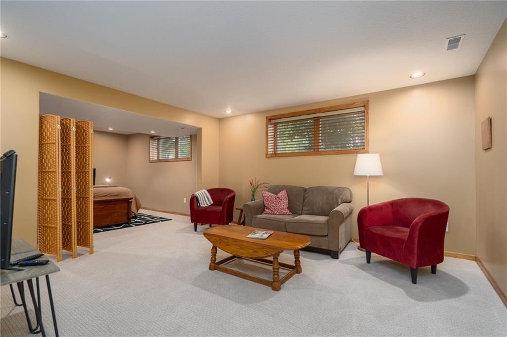 4201 Crofton Court — photo 28
