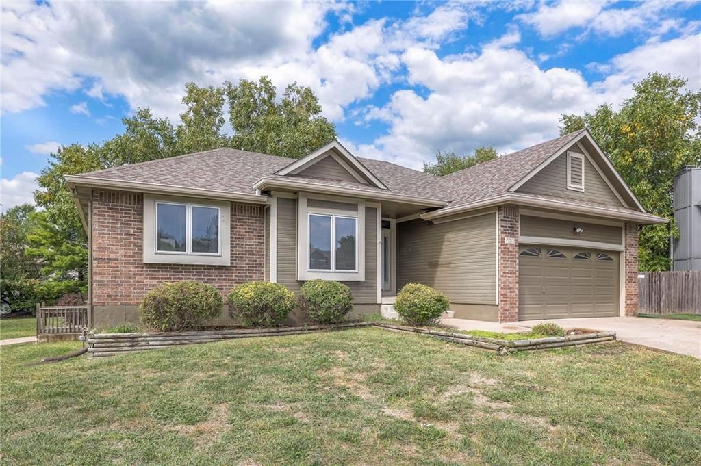 722 Moss Creek Drive — photo 2