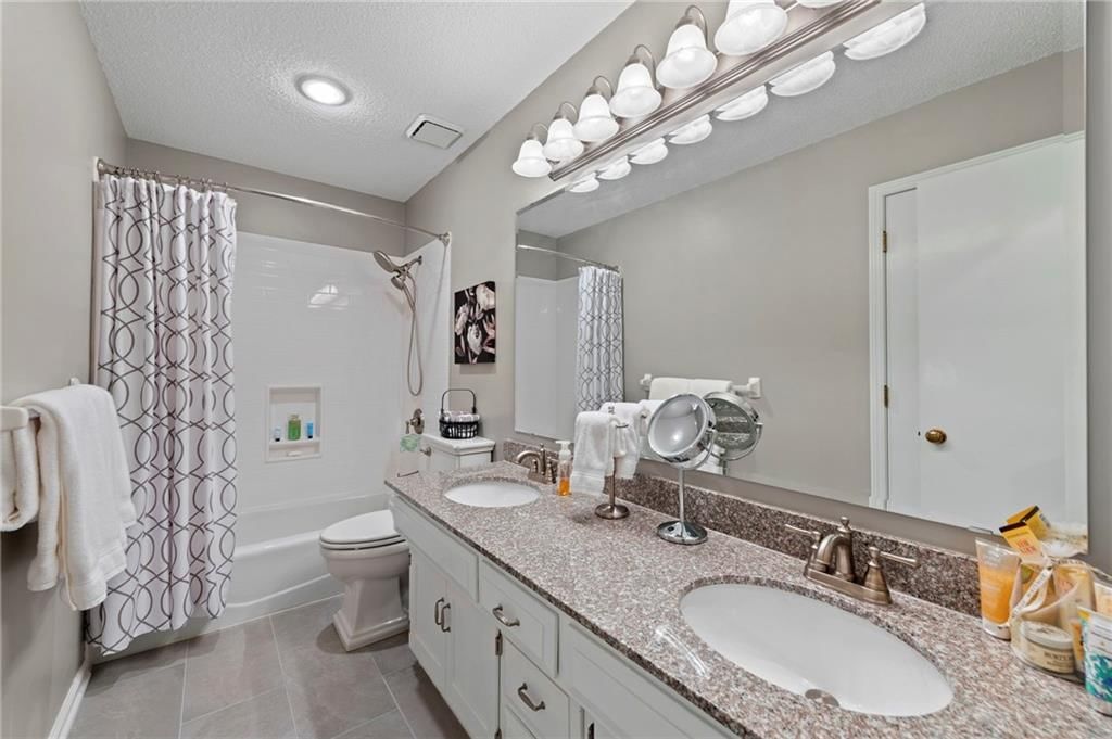 11484 Lowell Avenue — photo 45