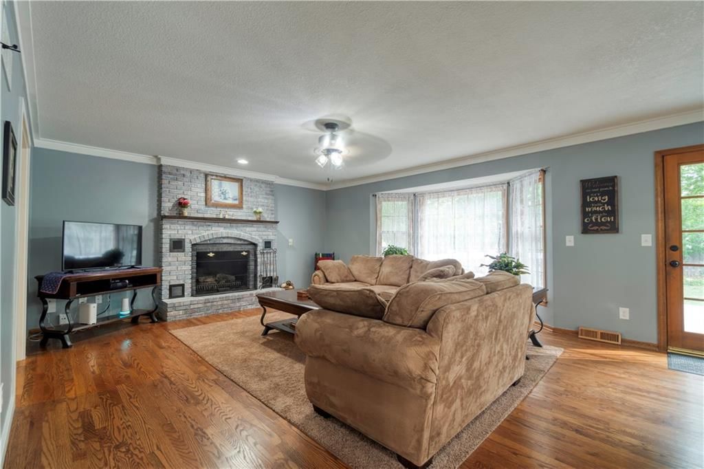 813 NW High Point Drive — photo 9