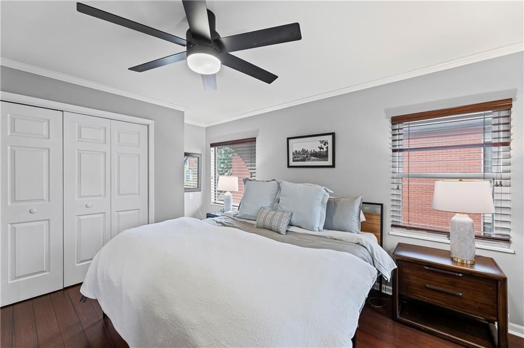 451 W 10th Street — photo 15