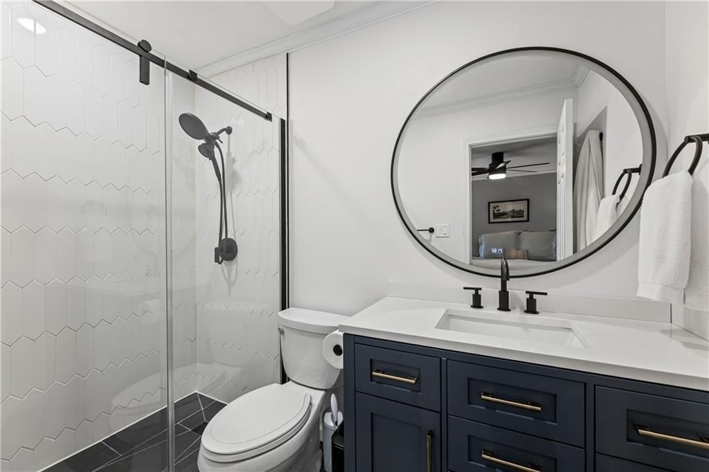 451 W 10th Street — photo 18