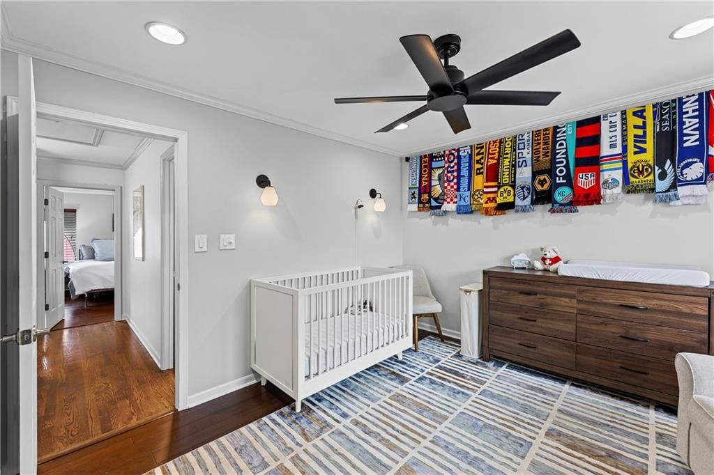 451 W 10th Street — photo 19