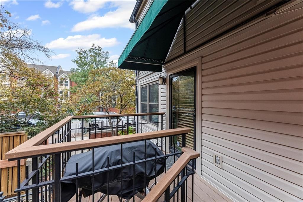451 W 10th Street — photo 26