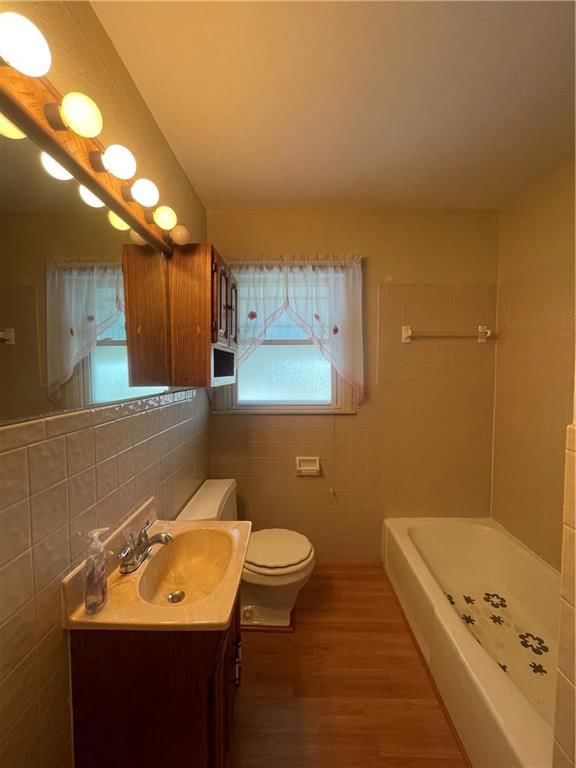 3451 E 54th Street — photo 3