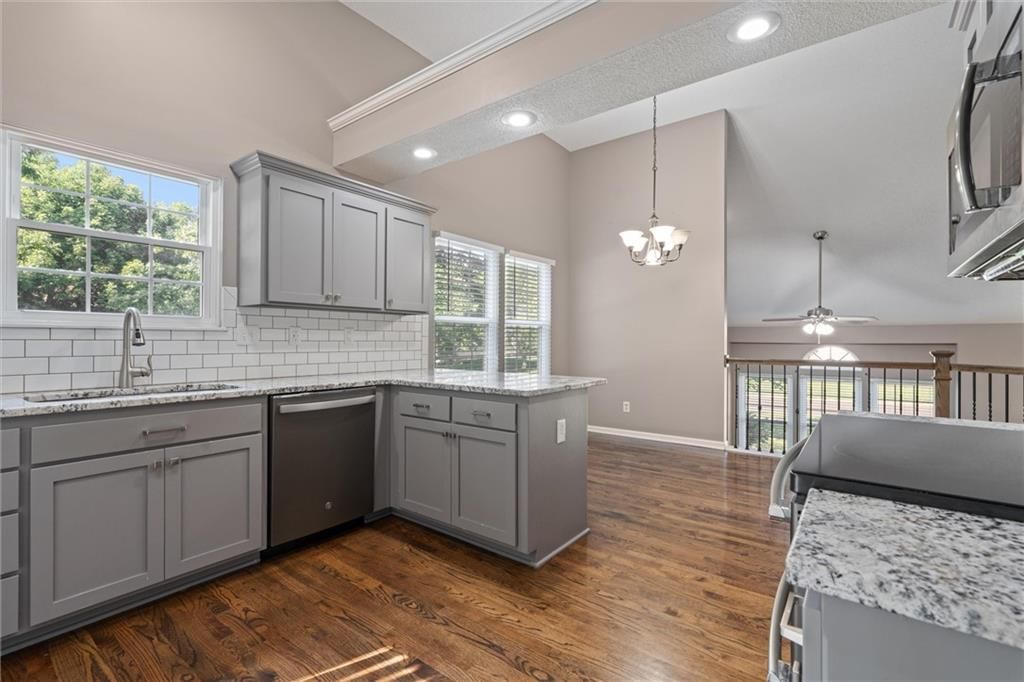 21894 S Roosevelt Street — photo 13