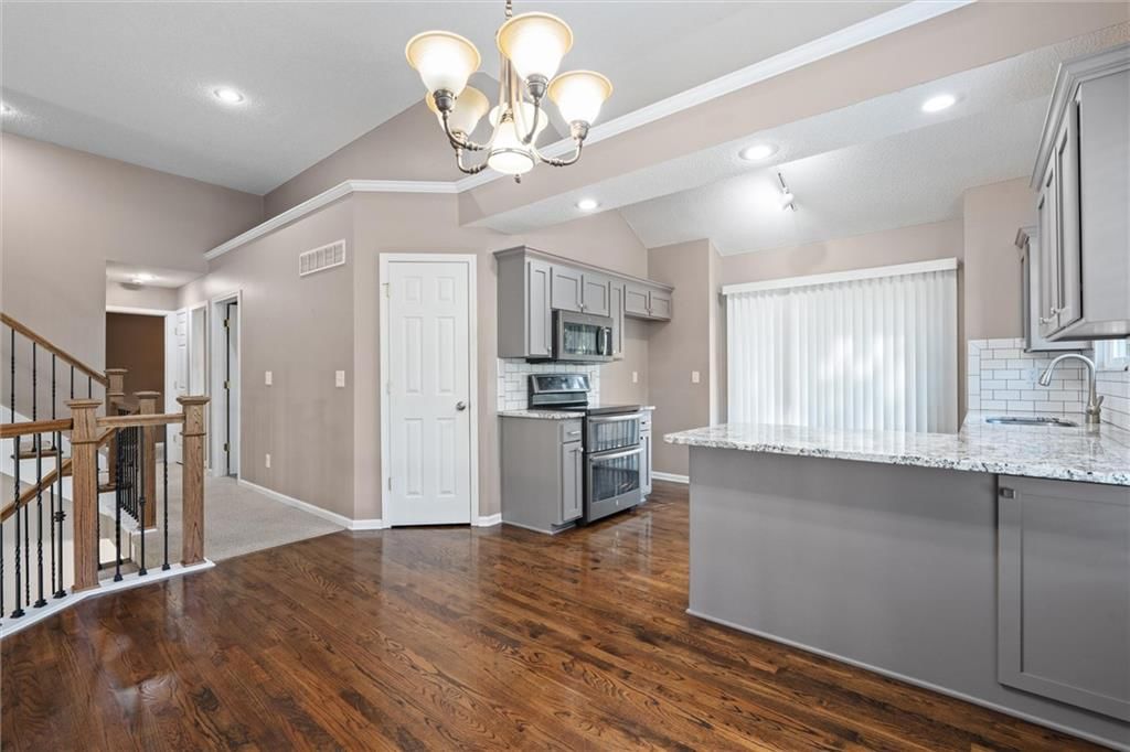 21894 S Roosevelt Street — photo 10
