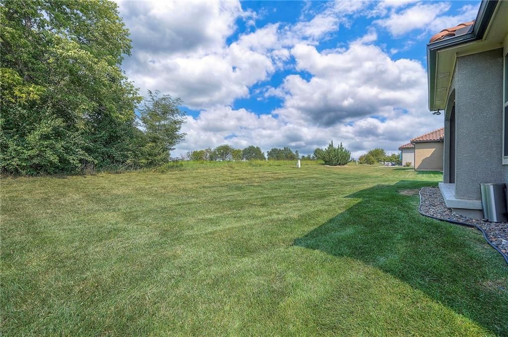 1208 SW Pebble Lane — photo 4