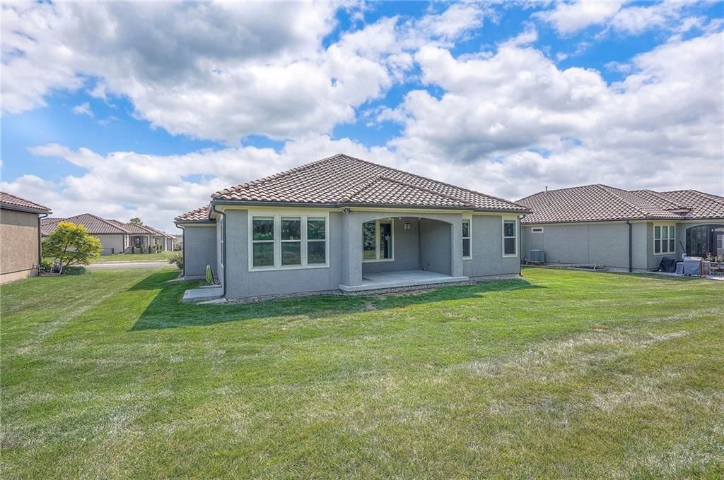 1208 SW Pebble Lane — photo 33