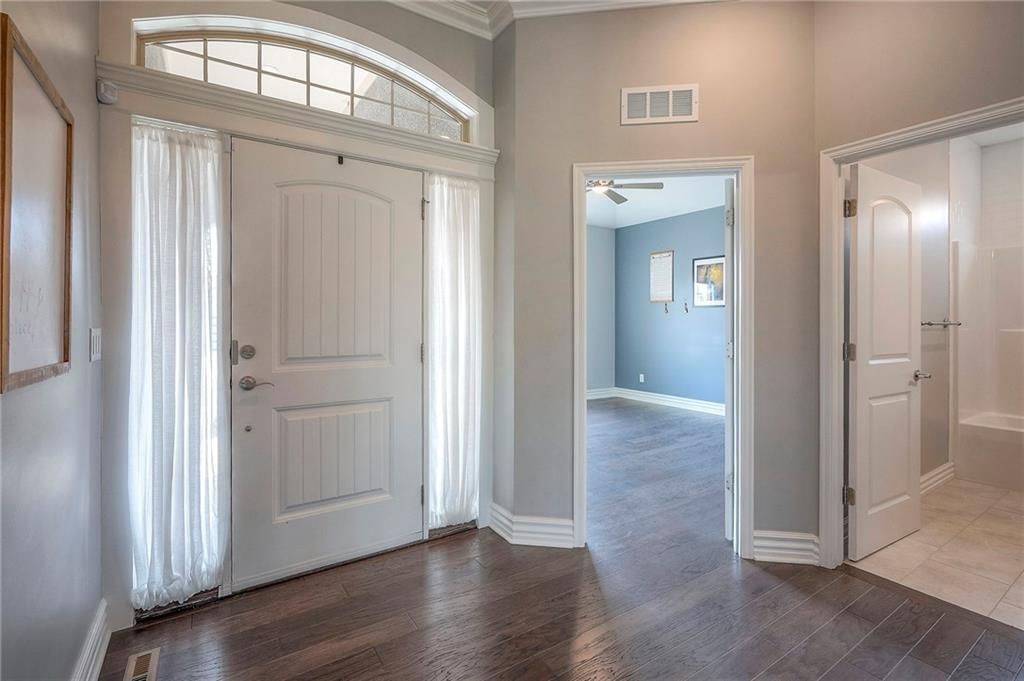 1208 SW Pebble Lane — photo 5