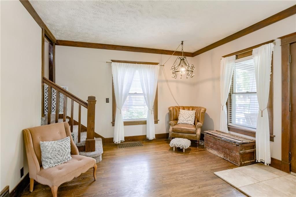501 W Franklin Street — photo 8