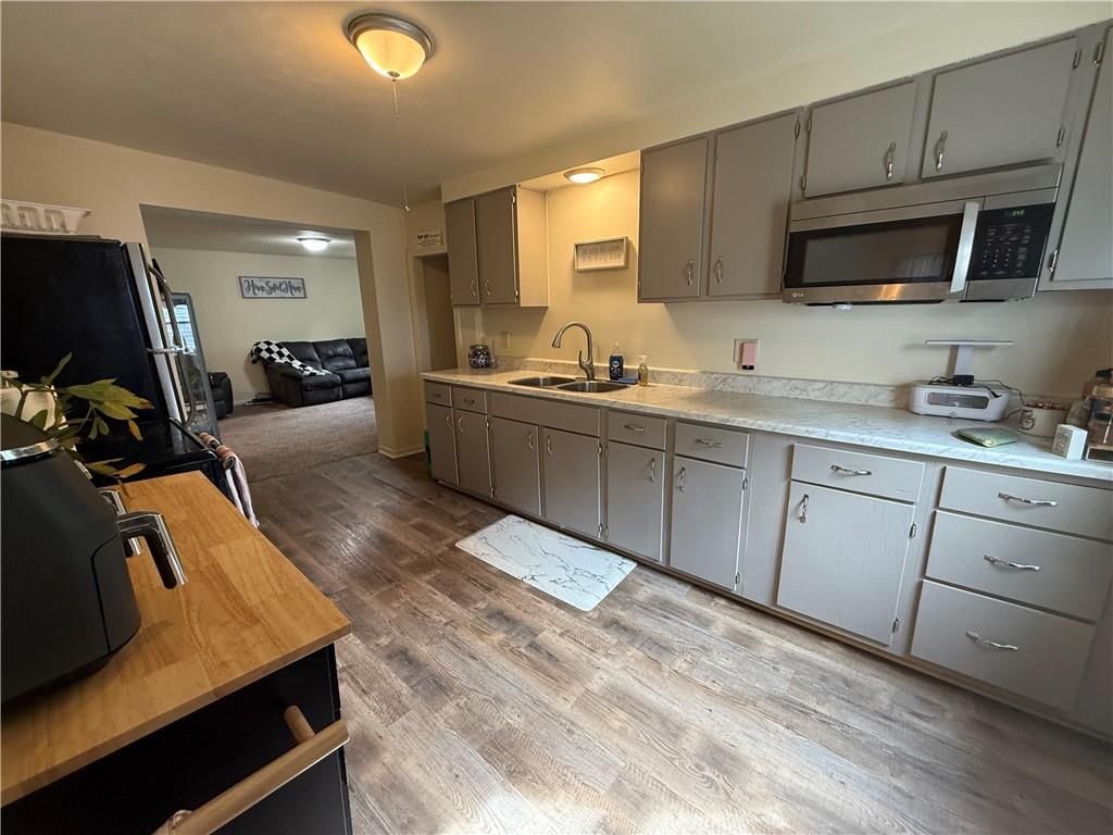520 W Third Street — photo 12