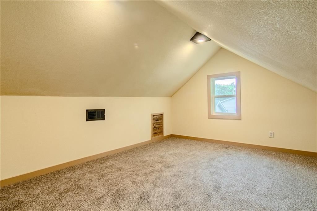 413 E Lincoln Street — photo 13