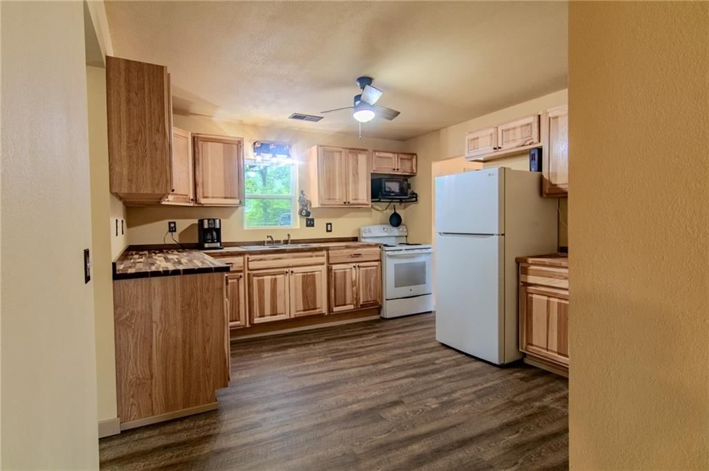 413 E Lincoln Street — photo 21