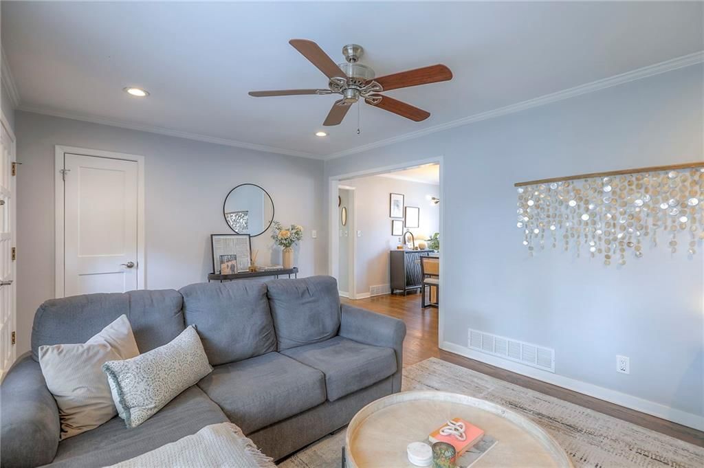 7620 Russell Road — photo 7