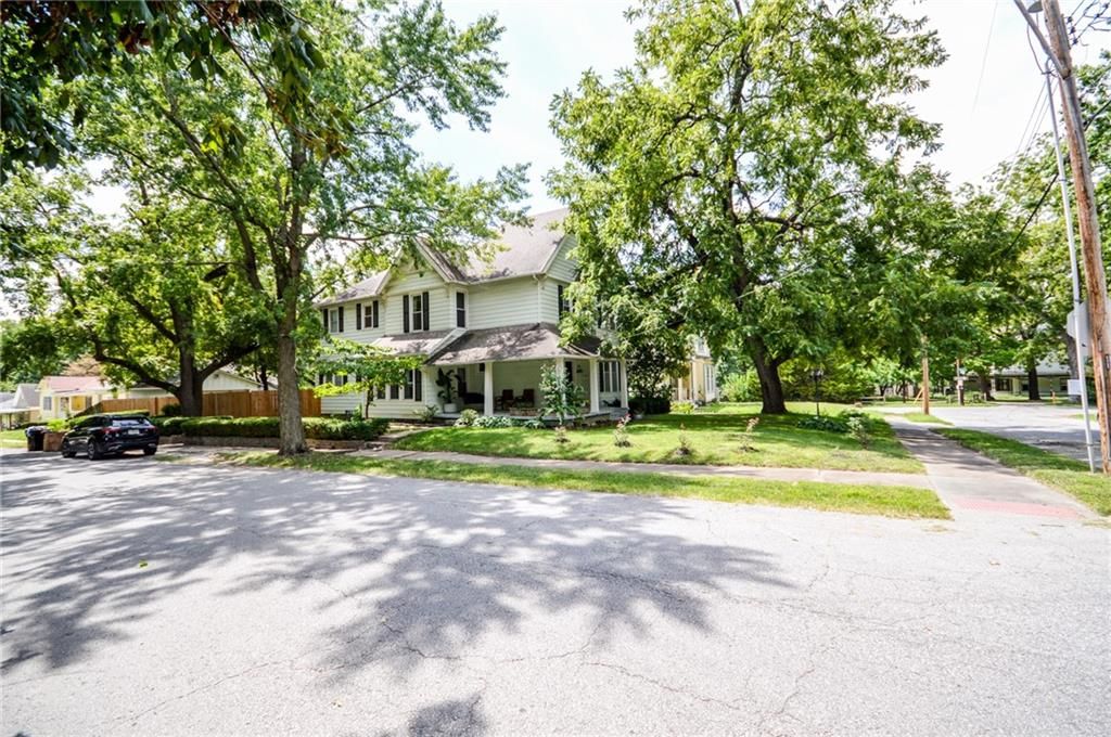 203 W Ruby Avenue — photo 8