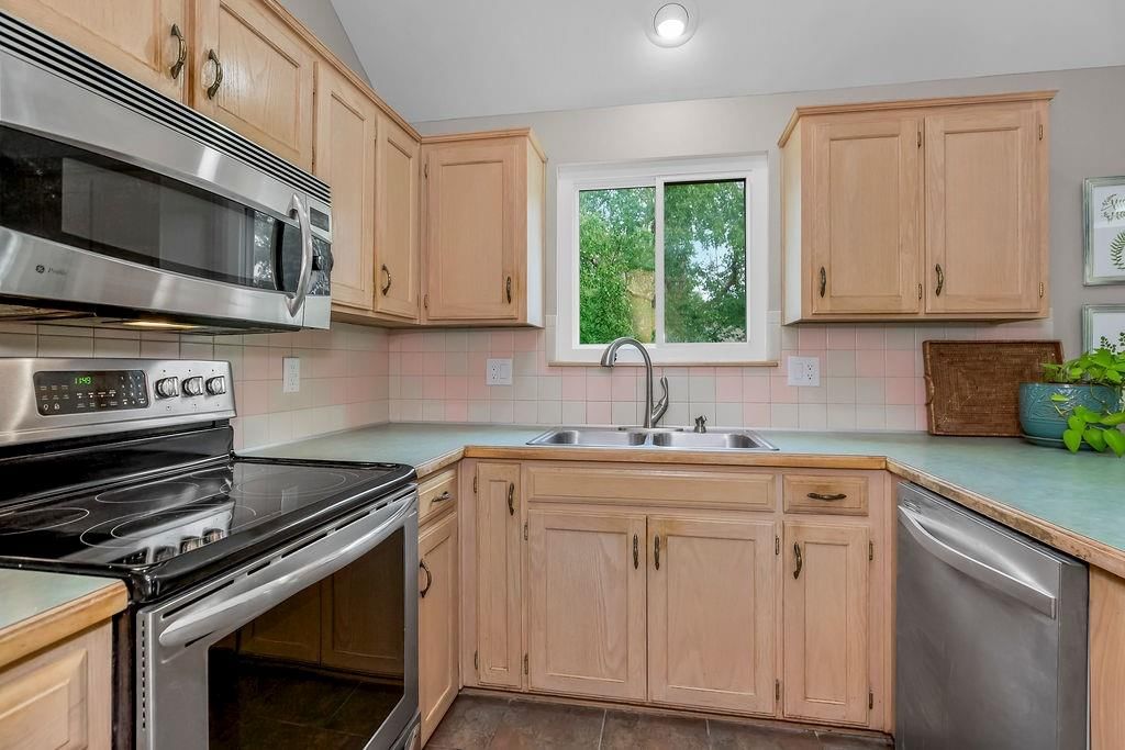 1612 Roberta Drive — photo 10