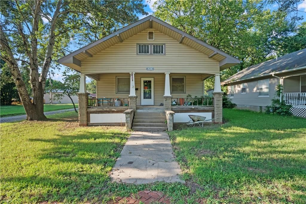 424 W Main Street — photo 2