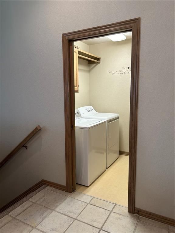2445 Potters Court — photo 26